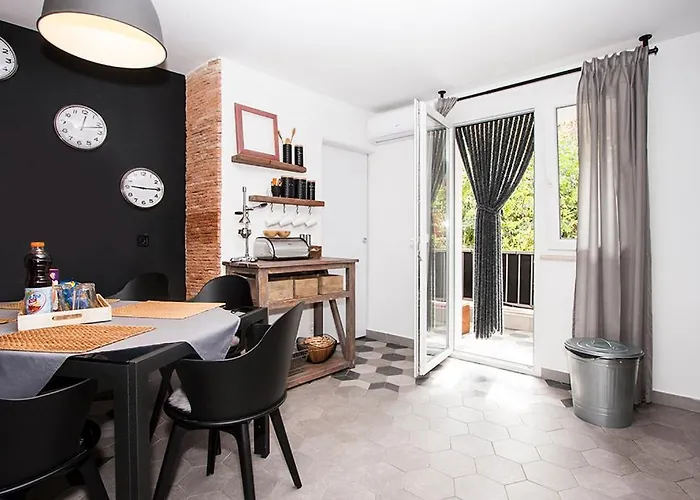 Carducci Ρόβινι